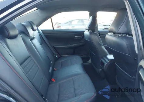 2015 Toyota Camry Se z USA, uszkodzony, nr VIN 4T1BF1FK7FU988560